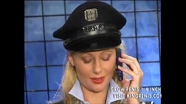 Ela é da polícia